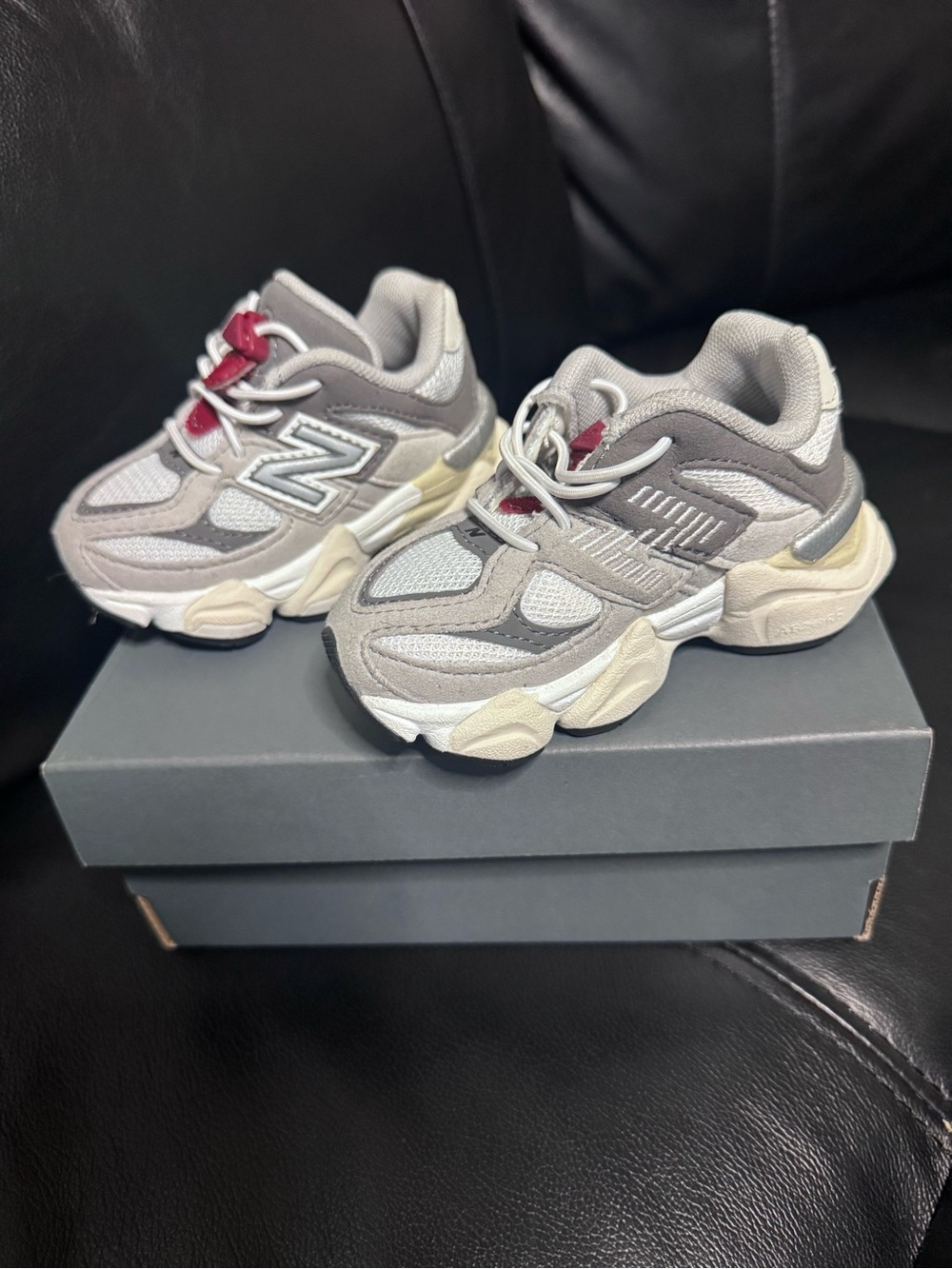 Kids New Balance 9060 sneakers